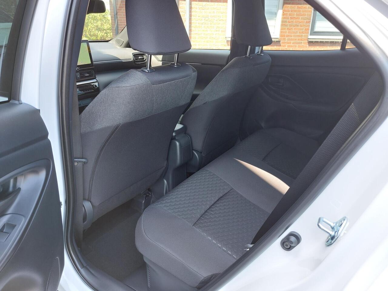 Toyota YARIS Cross 1.5 Hybrid 130 Team D APP NAVI | NIEUWE AUTO !!