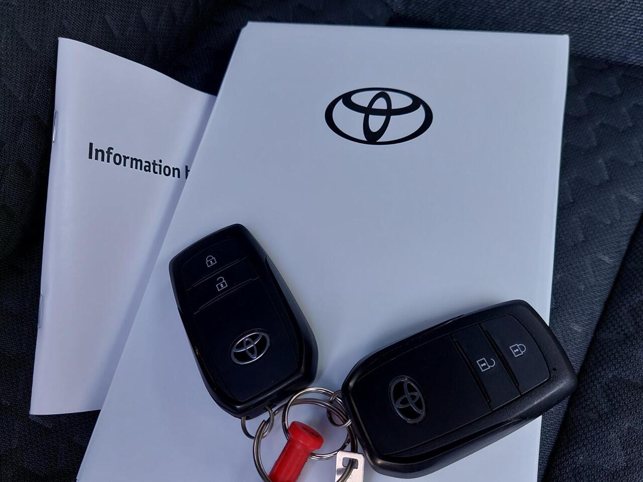 Toyota YARIS Cross 1.5 Hybrid 130 Team D APP NAVI | NIEUWE AUTO !!