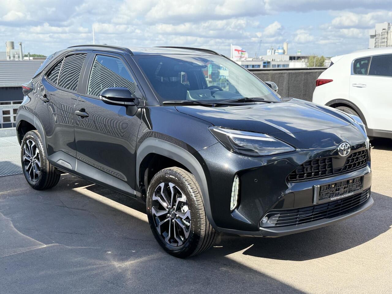 Toyota YARIS Cross 1.5 Hybrid 115 Dynamic + Comfort Pack Nieuw Model 2025 uit voorraad leverbaar