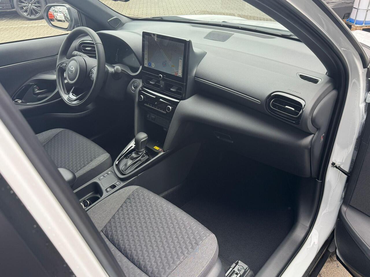 Toyota YARIS Cross 1.5 Hybrid 115 Dynamic | Rijklaar