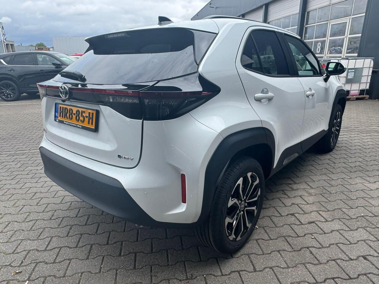 Toyota YARIS Cross 1.5 Hybrid 115 Dynamic | Rijklaar