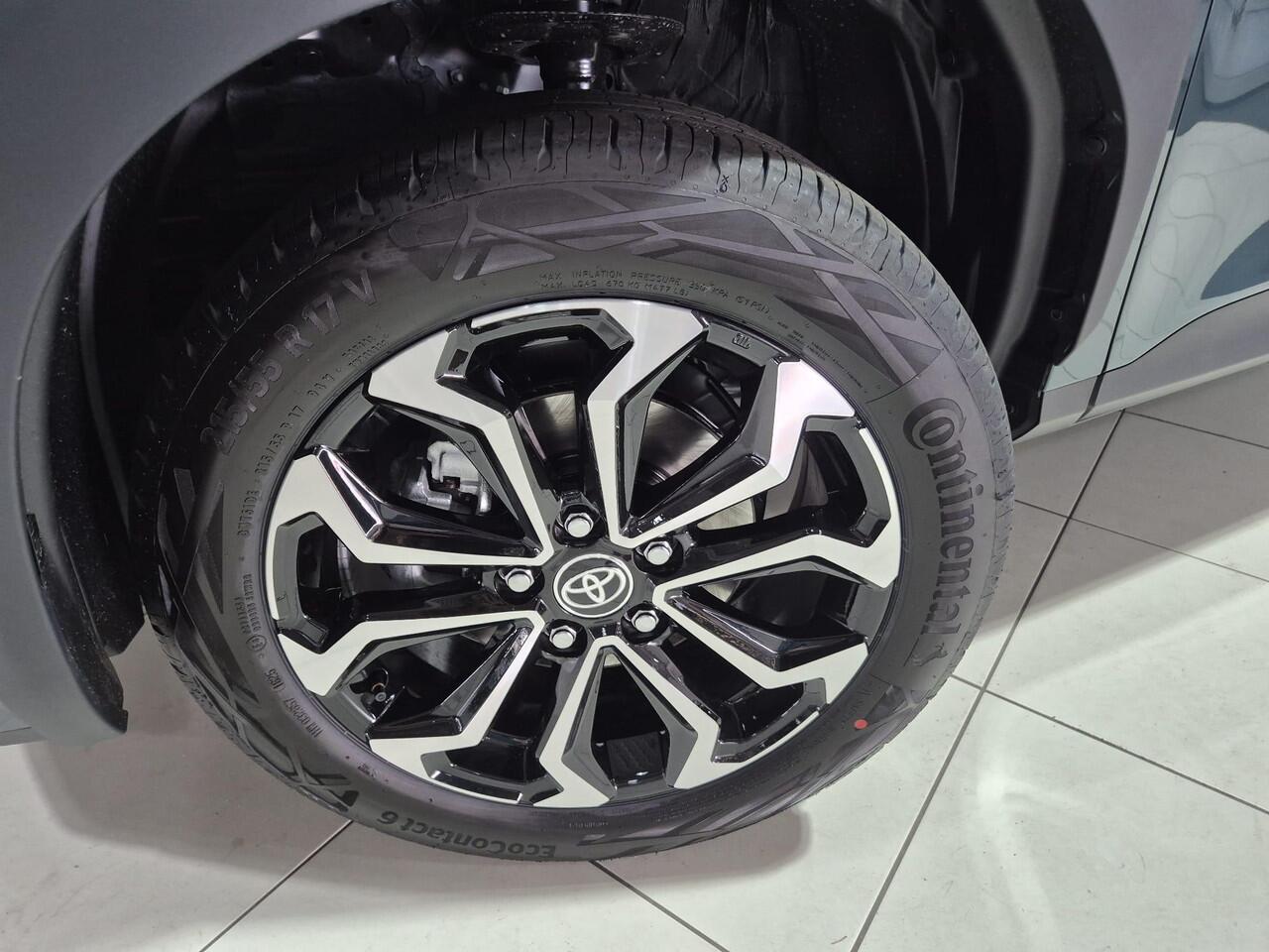 Toyota YARIS Cross 1.5 Hybrid 115 Dynamic | Snel rijden | Comfort Pack |