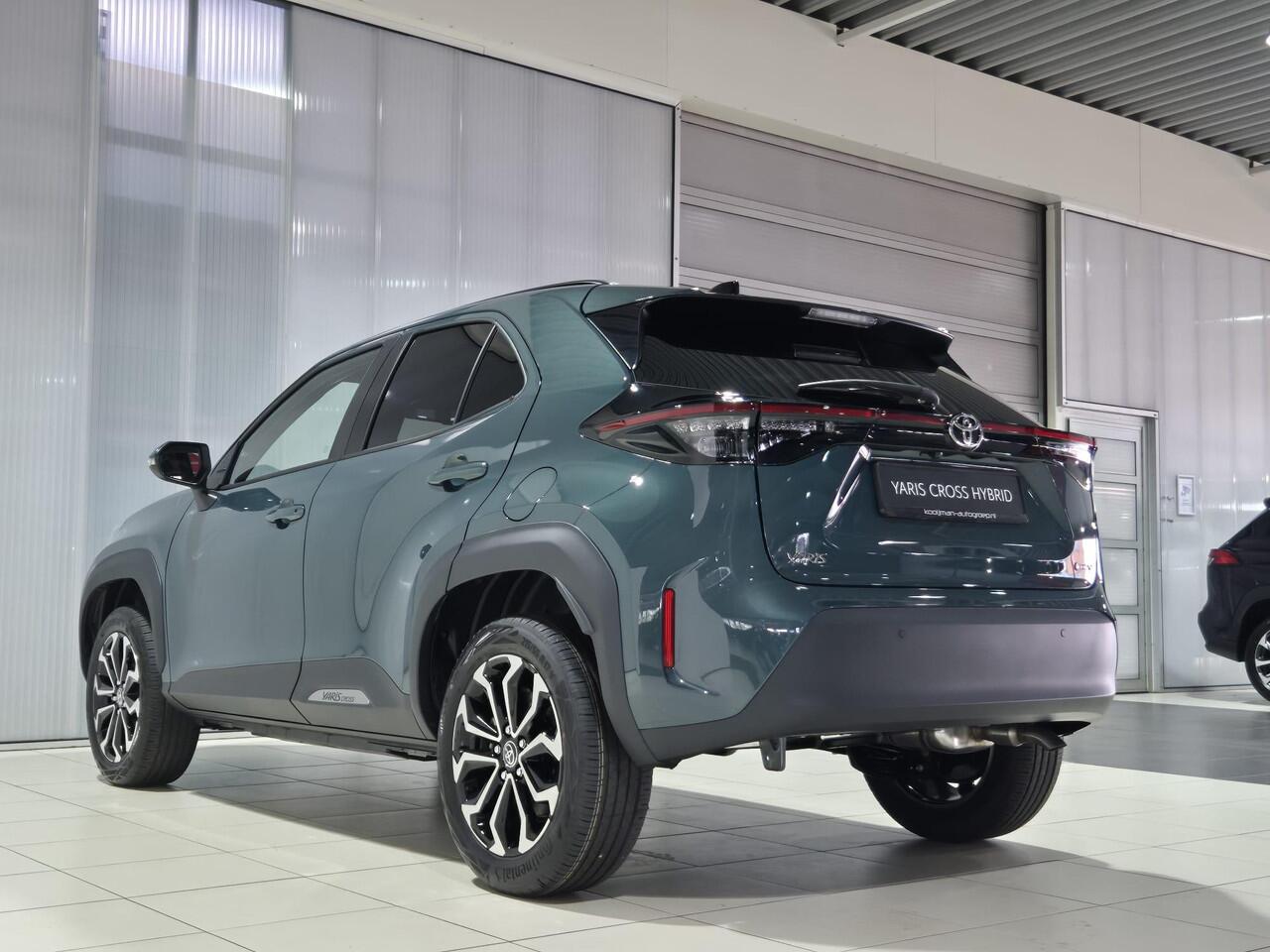 Toyota YARIS Cross 1.5 Hybrid 115 Dynamic | Snel rijden | Comfort Pack |