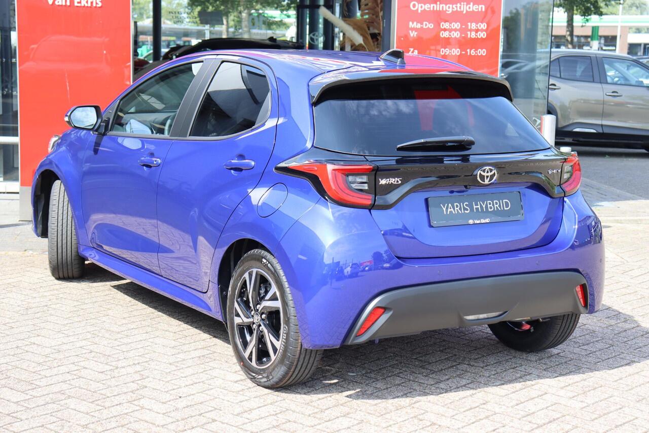 Toyota YARIS 1.5 Hybrid 115 Dynamic, Comfort Pack, Nieuw en in December leverbaar met ¤2.000,- voordeel