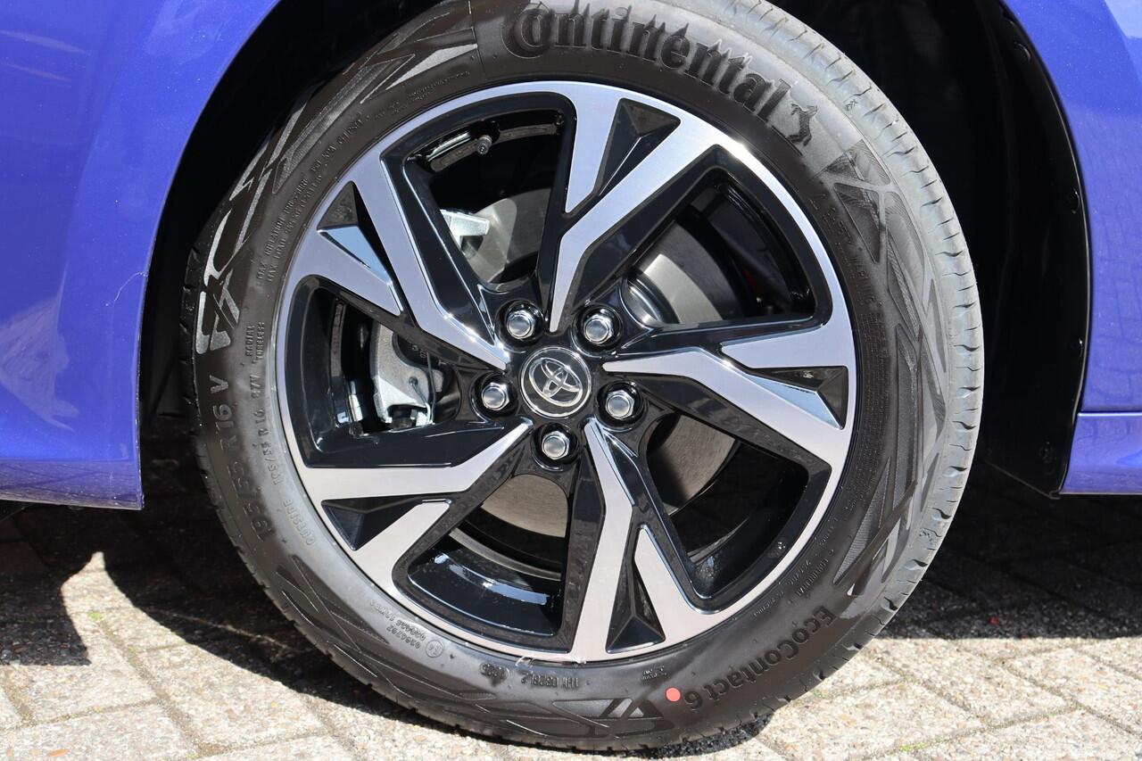 Toyota YARIS 1.5 Hybrid 115 Dynamic, Comfort Pack, Nieuw en in December leverbaar met ¤2.000,- voordeel