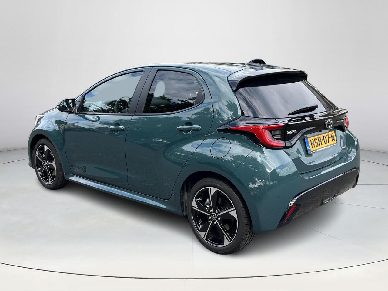 Toyota YARIS 1.5 Hybrid 130 Executive | Forest Green | Demonstratie auto |