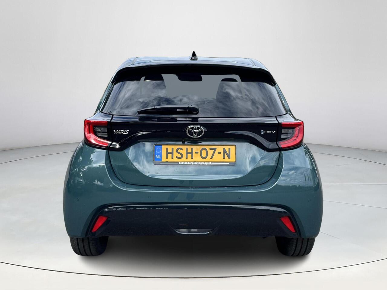 Toyota YARIS 1.5 Hybrid 130 Executive | Forest Green | Demonstratie auto |