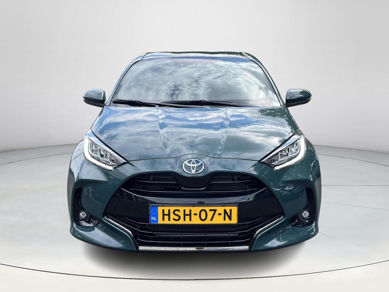 Toyota YARIS 1.5 Hybrid 130 Executive | Forest Green | Demonstratie auto |