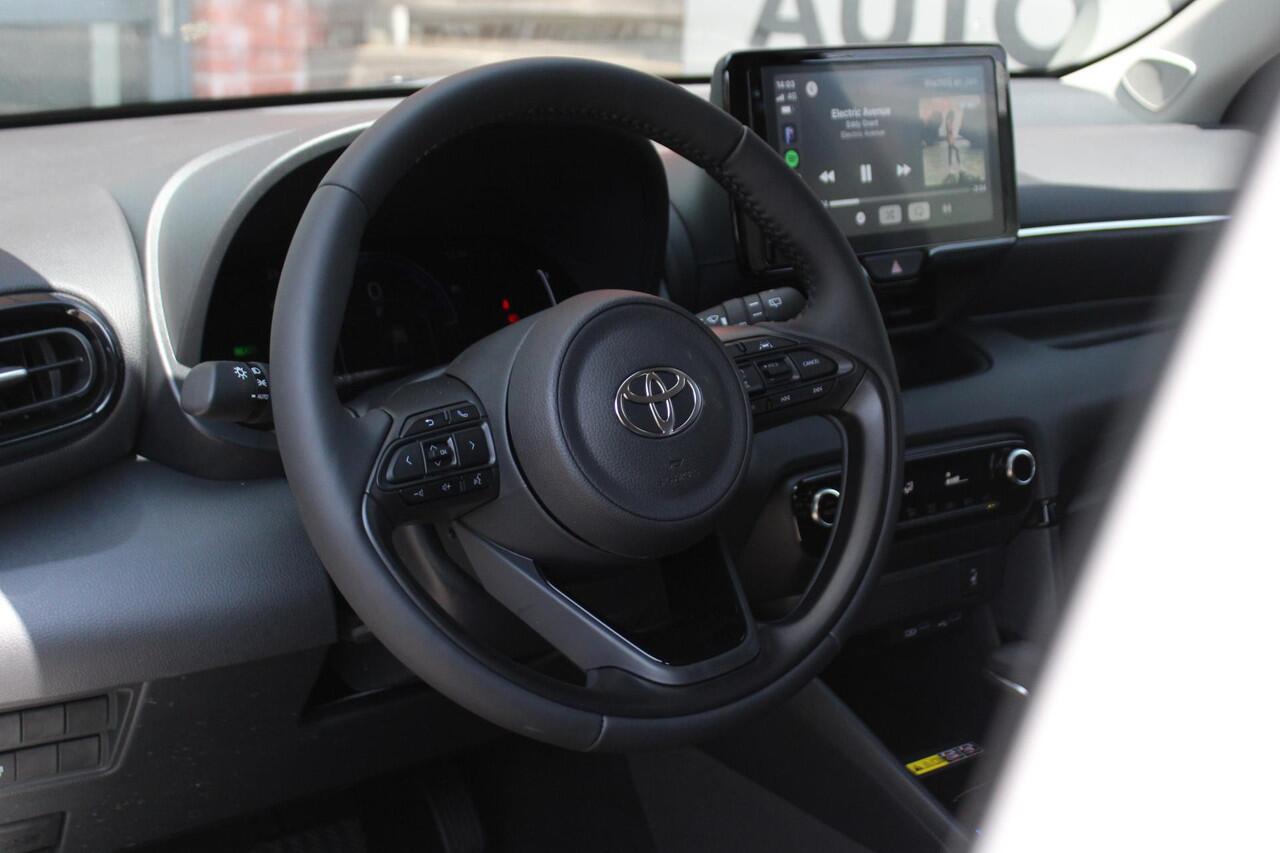 Toyota YARIS 1.5 Hybrid 115 Teamplayer Achteruitrijcamera, Parkeersensoren voor en achter, Airco Automatisch, Cruise Control Adaptief