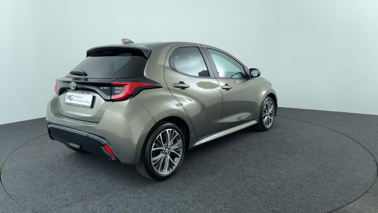 Toyota YARIS 1.5 Hybrid 130 Executive | Rijklaar | Panoramadak | HUD | JBL