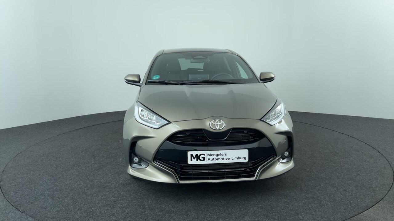 Toyota YARIS 1.5 Hybrid 130 Executive | Rijklaar | Panoramadak | HUD | JBL
