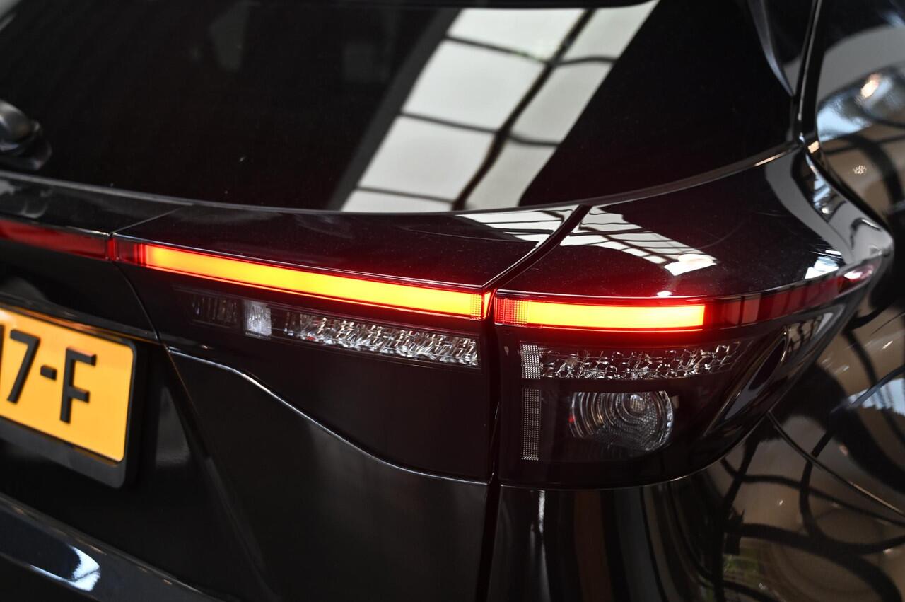 Toyota YARIS Cross Hybrid 130 automaat Dynamic met Comfort Pack *BTW* *Nieuwe auto* *AANBIEDING*