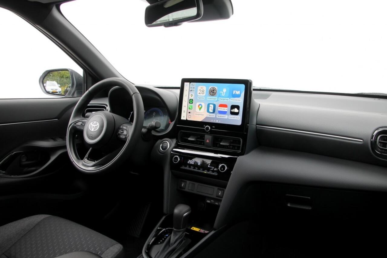 Toyota YARIS 1.5 Hybrid 130 Team Player - 93 pk **Carplay / Camera / ACC