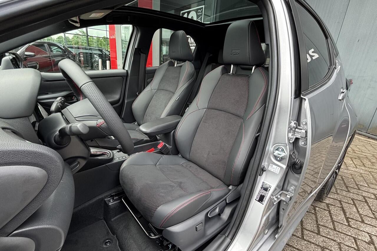 Toyota YARIS 1.5 Hybrid 130 GR Sport + Pack, Panoramadak, BSM + Pack