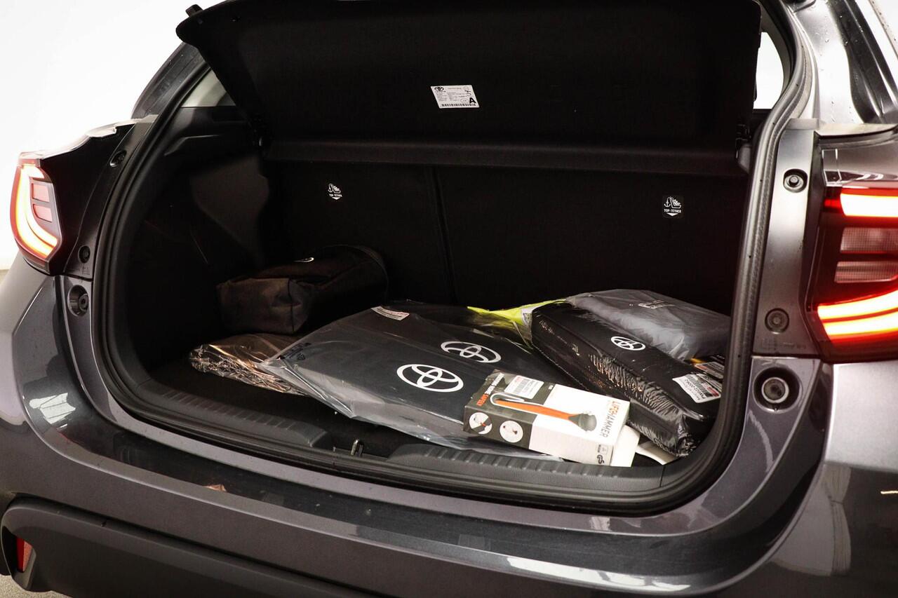 Toyota YARIS 1.5 Hybrid 115 First Edition | CLIMA | STUURVERWARMING | APPLE | CAMERA