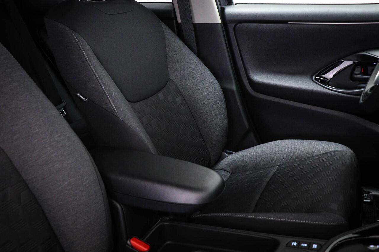 Toyota YARIS 1.5 Hybrid 115 First Edition | CLIMA | STUURVERWARMING | APPLE | CAMERA