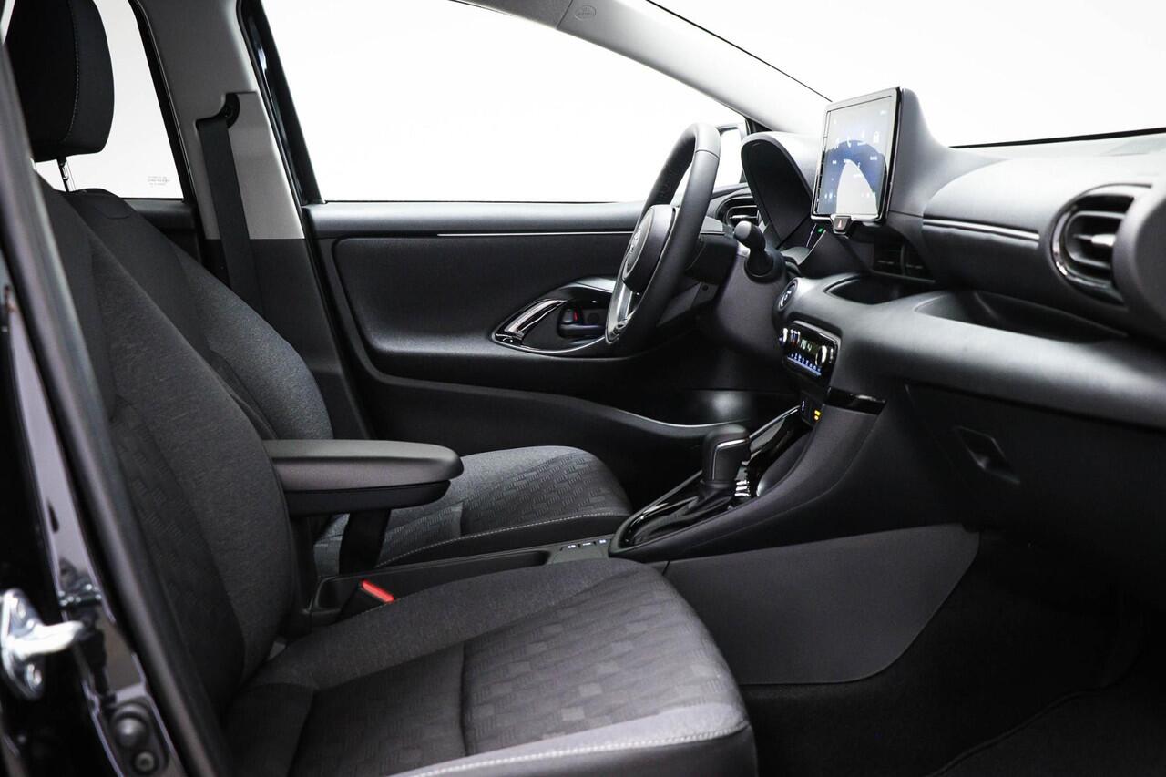 Toyota YARIS 1.5 Hybrid 115 First Edition | CLIMA | STUURVERWARMING | APPLE | CAMERA