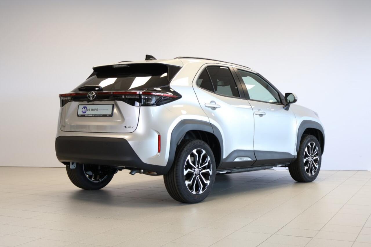 Toyota YARIS 1.5 Hybrid Teamplayer 130PK - Winter+safety pakket - Apple CarPlay - Dodehoek