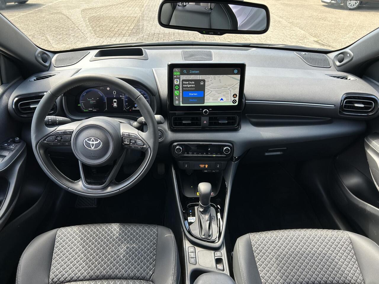 Toyota YARIS 1.5 Hybrid 130 Executive Premium