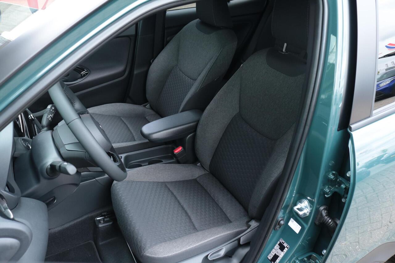 Toyota YARIS Cross 1.5 Hybrid 115 Dynamic, Comfortpack, BSM, Nieuw, Snel leverbaar, ¤1000,- Inruilpremie!