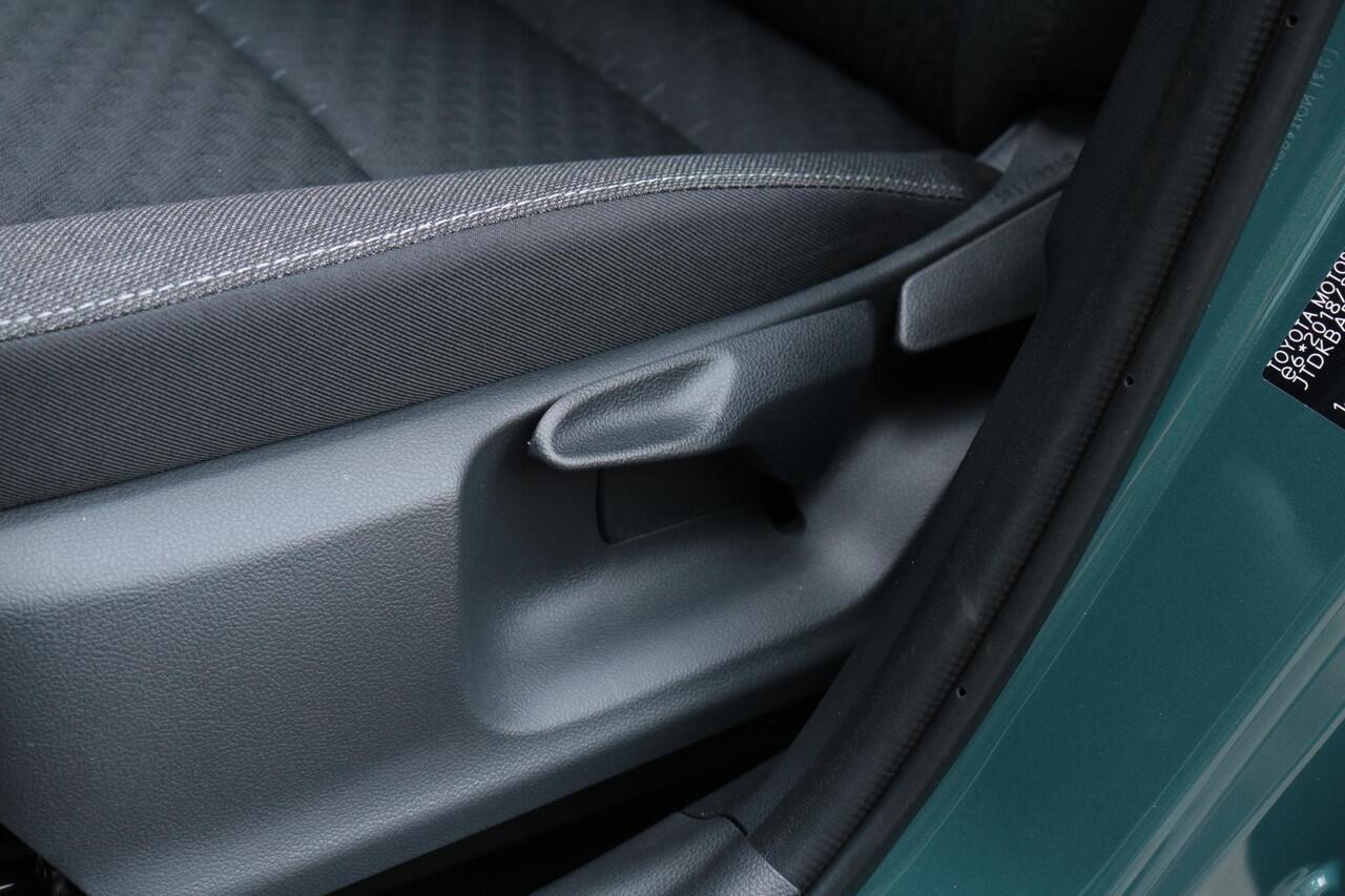 Toyota YARIS Cross 1.5 Hybrid 115 Dynamic, Comfortpack, BSM, Nieuw, Snel leverbaar, ¤1000,- Inruilpremie!