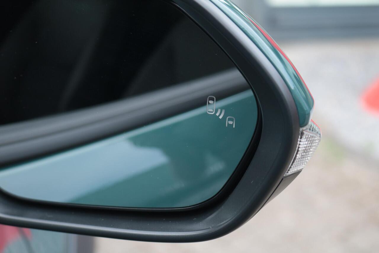 Toyota YARIS Cross 1.5 Hybrid 115 Dynamic, Comfortpack, BSM, Nieuw, Snel leverbaar, ¤1000,- Inruilpremie!