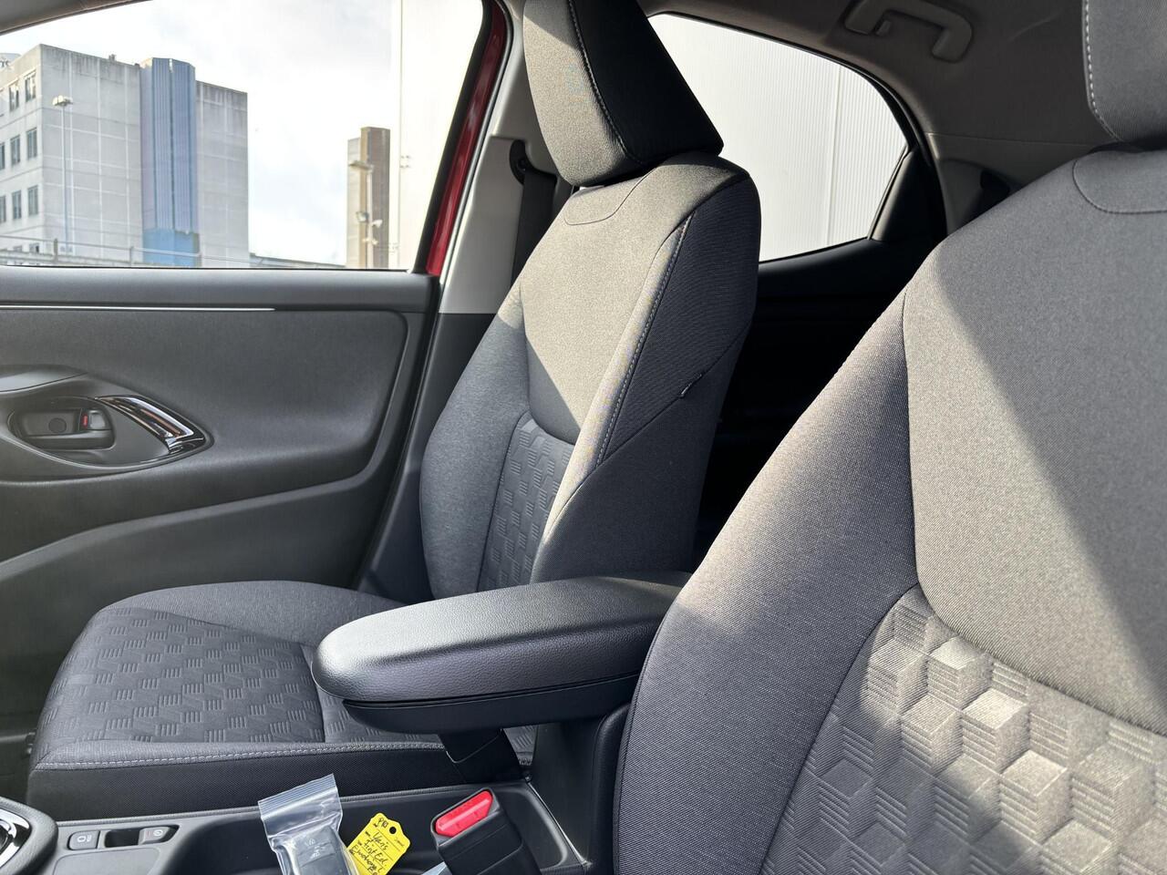 Toyota YARIS 1.5 Hybrid 115 First Edition, Apple Carplay Android Auto, Adaptive Cruise Controle ,Privacy Glass,Smart Key