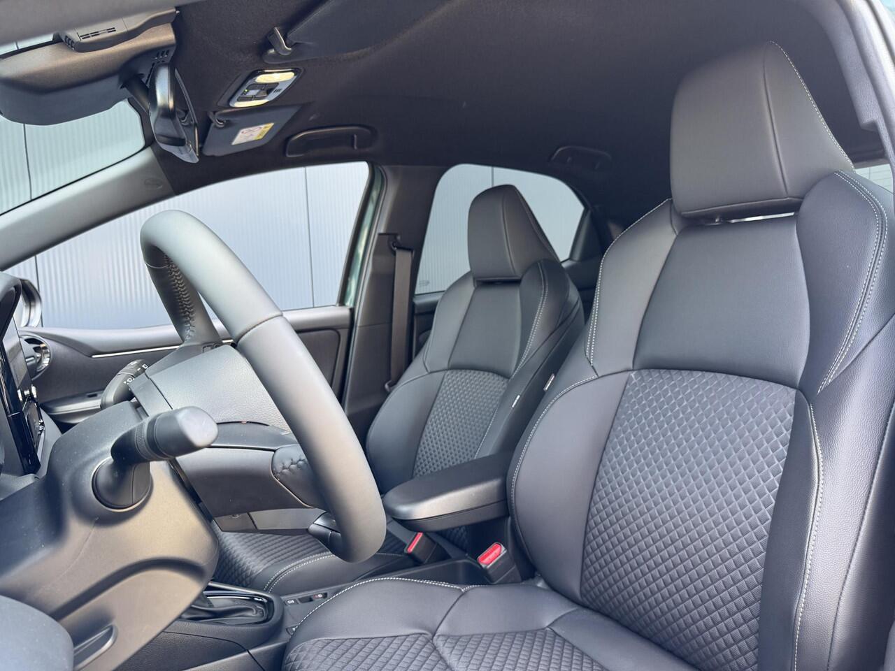 Toyota YARIS 1.5 Hybrid 130 Executive | PDC V+A | Half-leder | Dodehoekdetectie | JBL | Half-leder | LED | Keyless |