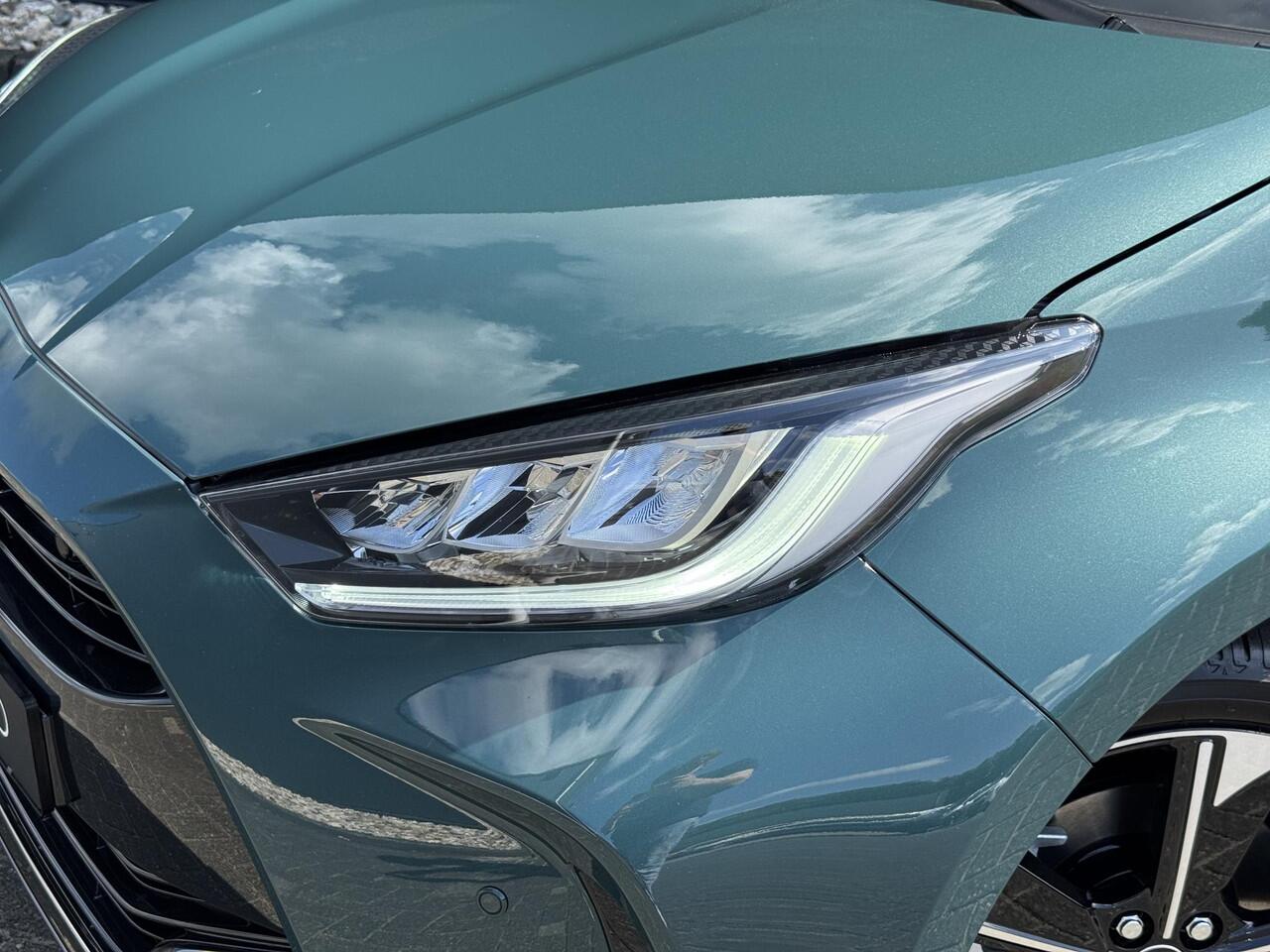 Toyota YARIS 1.5 Hybrid 130 Executive | PDC V+A | Half-leder | Dodehoekdetectie | JBL | Half-leder | LED | Keyless |