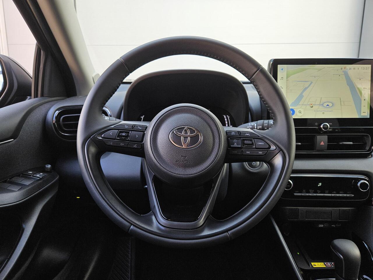 Toyota YARIS 1.5 Hybrid 115 Dynamic | Keyless Entry | Realtime navigatie | Adaptieve Cruise Control | Demo-model; kilometers kunnen iets afwijken