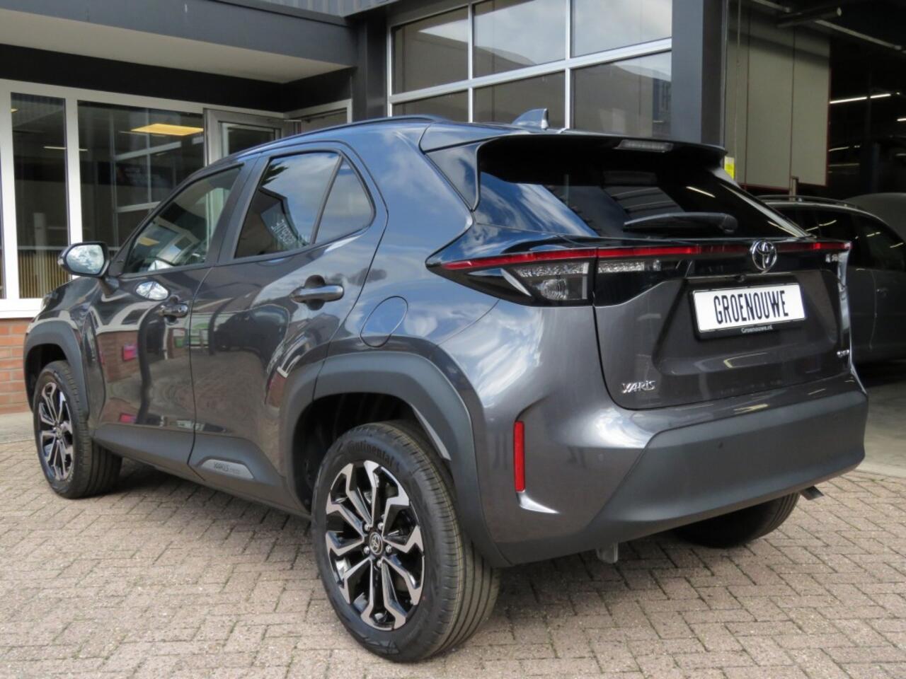 Toyota YARIS 1.5 130pk Aut.Hybrid Dynamic / Stoel en stuurverw. / Camera / Carplay-android auto / FABRIEKS garantie