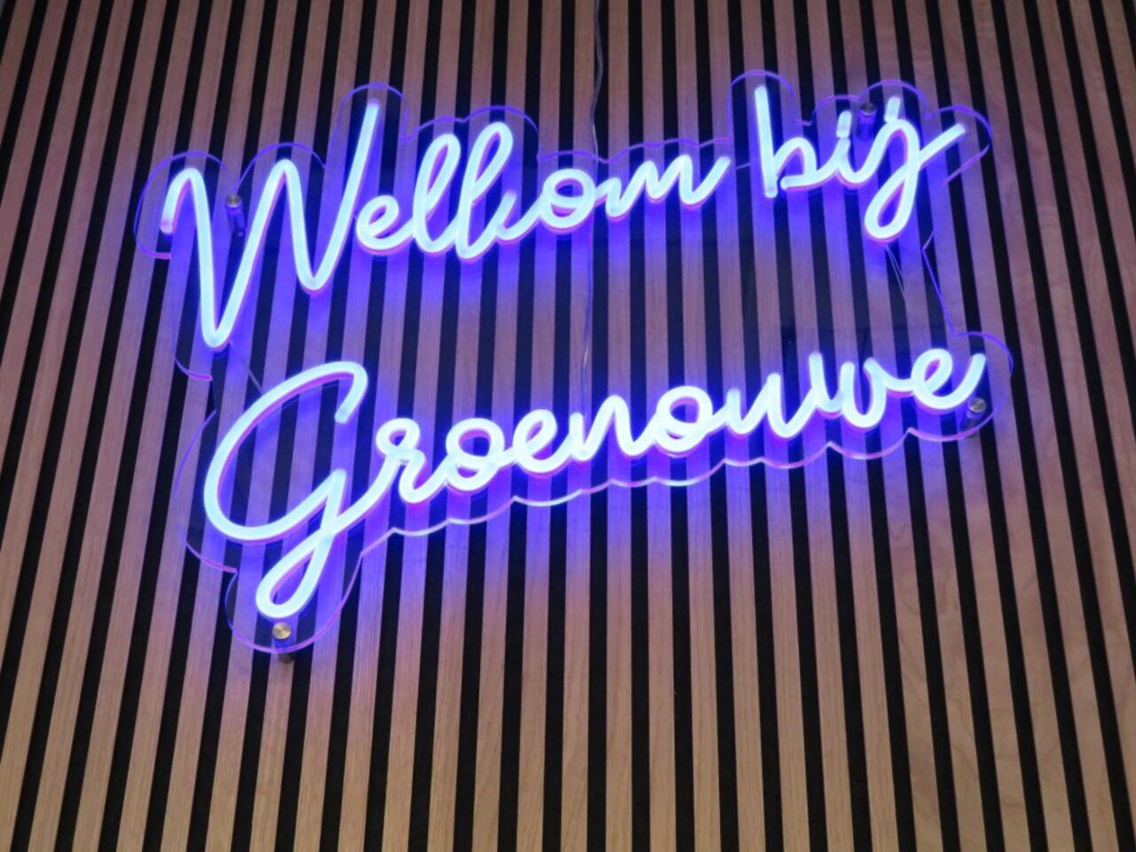 Toyota YARIS 1.5 130pk Aut.Hybrid Dynamic / Stoel en stuurverw. / Camera / Carplay-android auto / FABRIEKS garantie