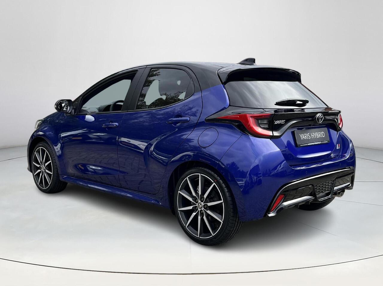 Toyota YARIS 1.5 Hybrid 130 GR Sport | Plus Pack | Uit voorraad leverbaar! |