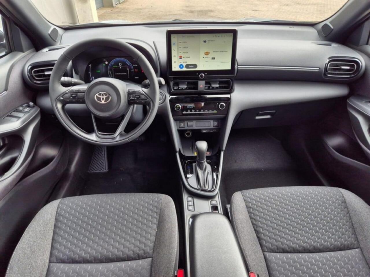 Toyota YARIS 1.5 HYBR 130 DYNAMIC WINTER