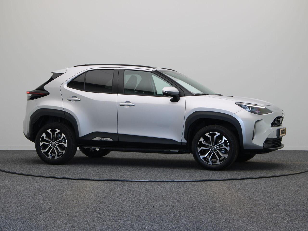 Toyota YARIS Cross 1.5 Hybrid 130 Dynamic | Achteruitrijcamera | Stuur, Voorruit en stoelverwarming | Apple Carplay & Android Auto |