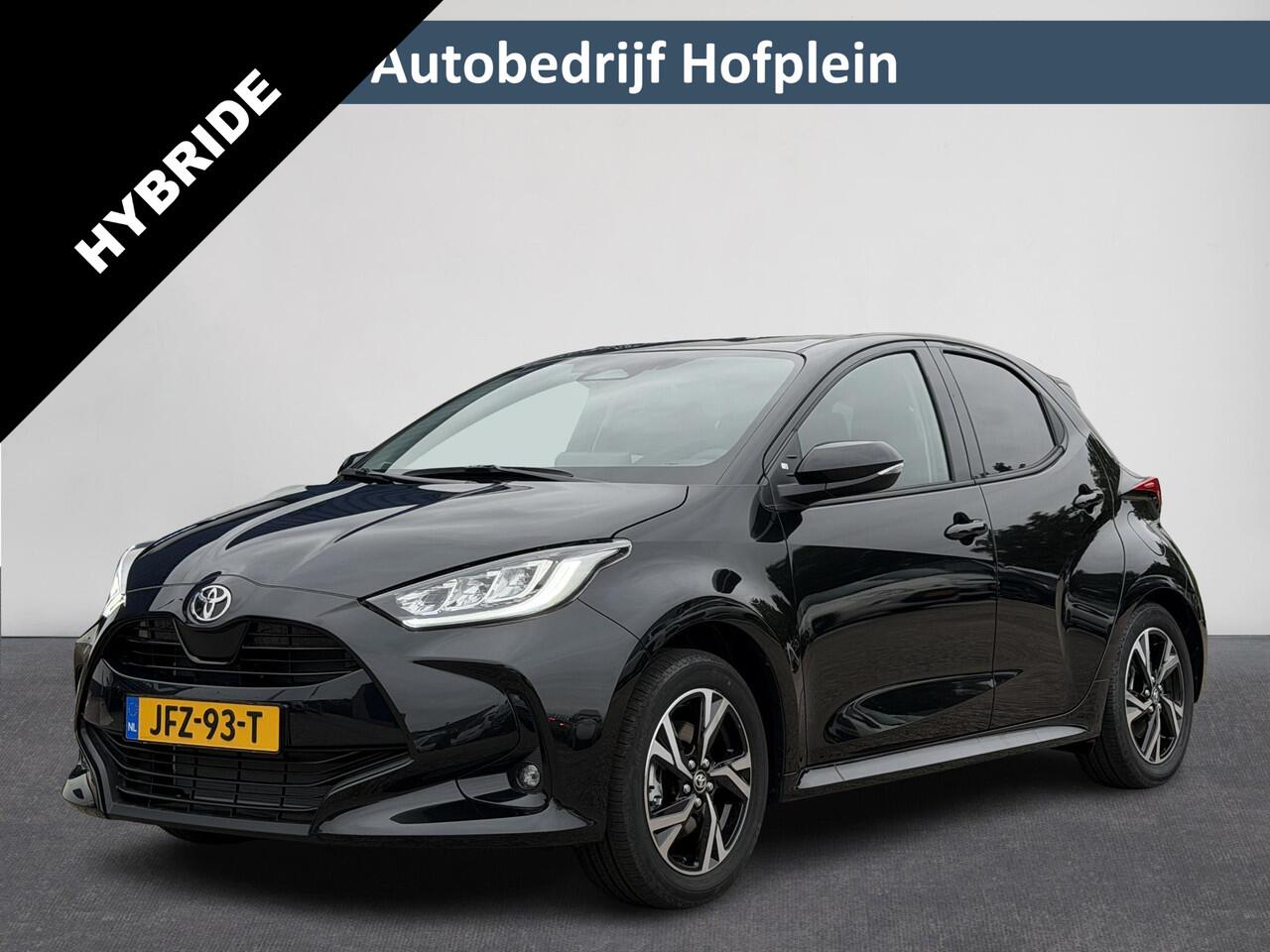 Toyota YARIS 1.5 Hybrid 115pk Automaat Dynamic | NIEUW ! | LED Verlichting | Apple Carplay/Android Auto | | Camera | Climate Control | Stoel/Stuurwiel verwarming | ( Vestiging - Vianen Tel: 0347-371248 )