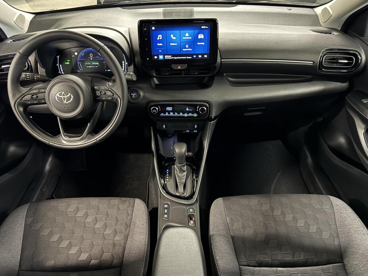 Toyota YARIS 1.5 Hybrid 115pk Automaat Dynamic | NIEUW ! | LED Verlichting | Apple Carplay/Android Auto | | Camera | Climate Control | Stoel/Stuurwiel verwarming | ( Vestiging - Vianen Tel: 0347-371248 )