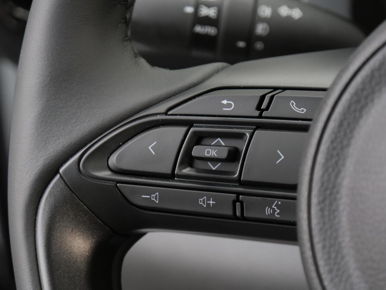 Toyota YARIS Cross 1.5 HYBRID 130PK/ CARPLAY/ WINTER PAKKET/ LED PAKKET