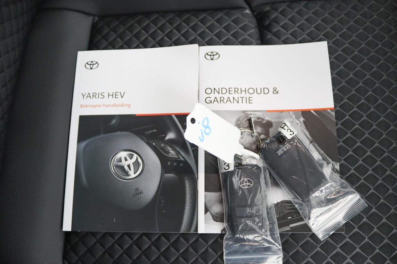 Toyota YARIS 1.5 Hybrid 130 Executive | Nieuw uit voorraad leverbaar! |