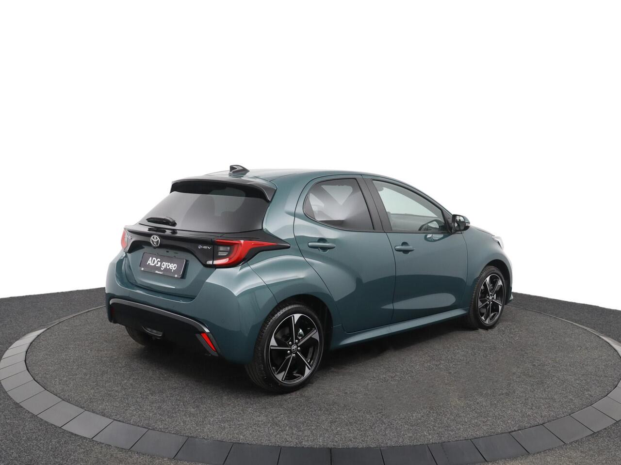 Toyota YARIS 1.5 Hybrid 130 Executive | Nieuw uit voorraad leverbaar! |