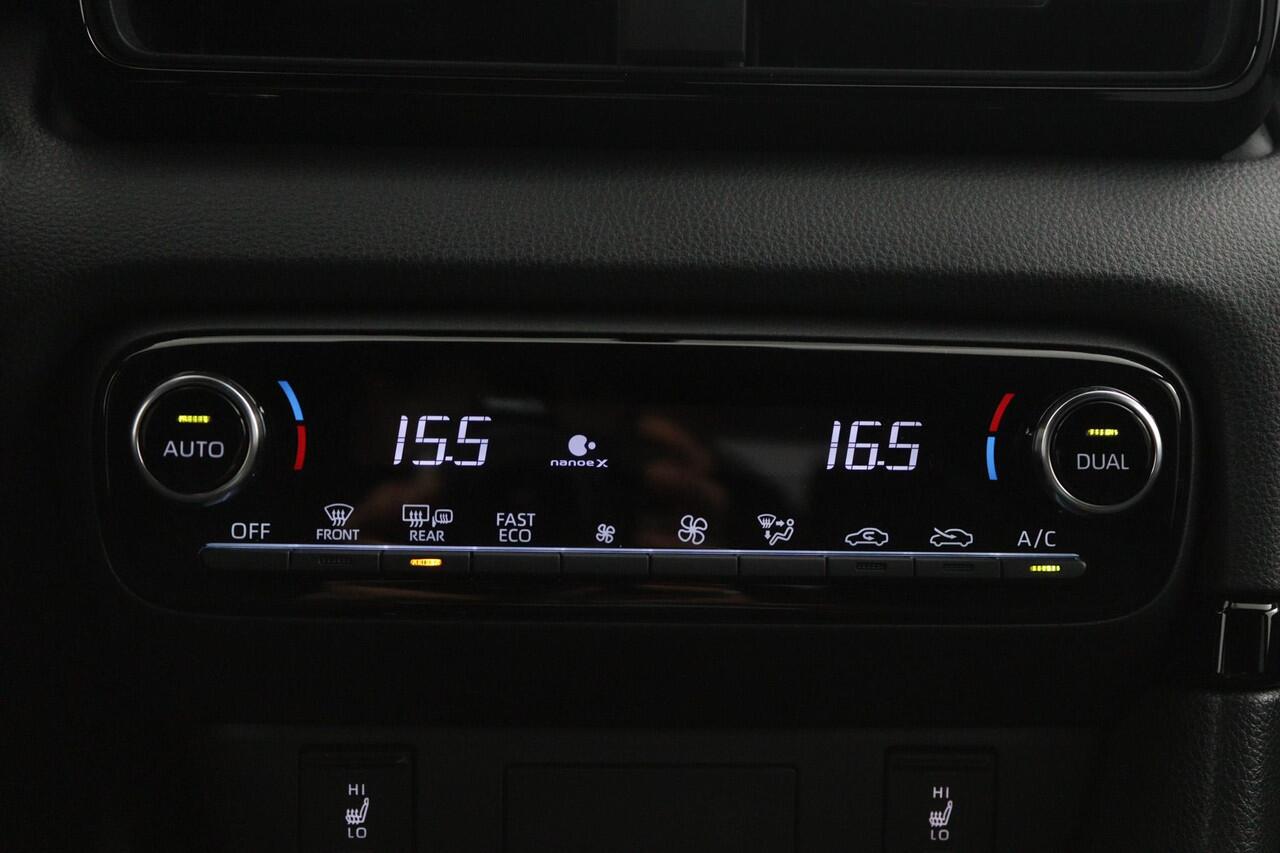 Toyota YARIS 1.5 Hybrid 130 Executive | Nieuw uit voorraad leverbaar! |