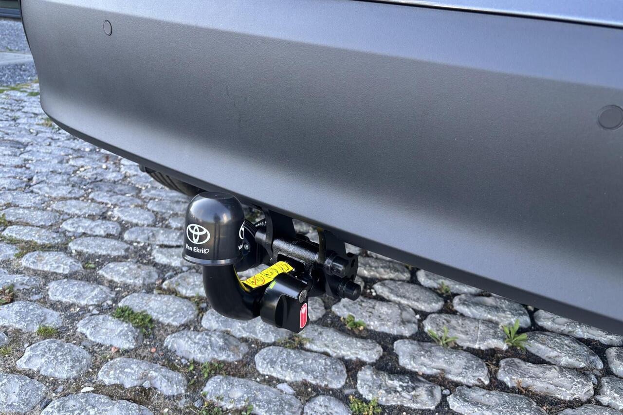 Toyota YARIS Cross 1.5 Hybrid 115 Dynamic Limited, Parkeersensoren, Afneembare Trekhaak , Stoelverwarming, Stuurverwarming, Apple carplay, Android auto.