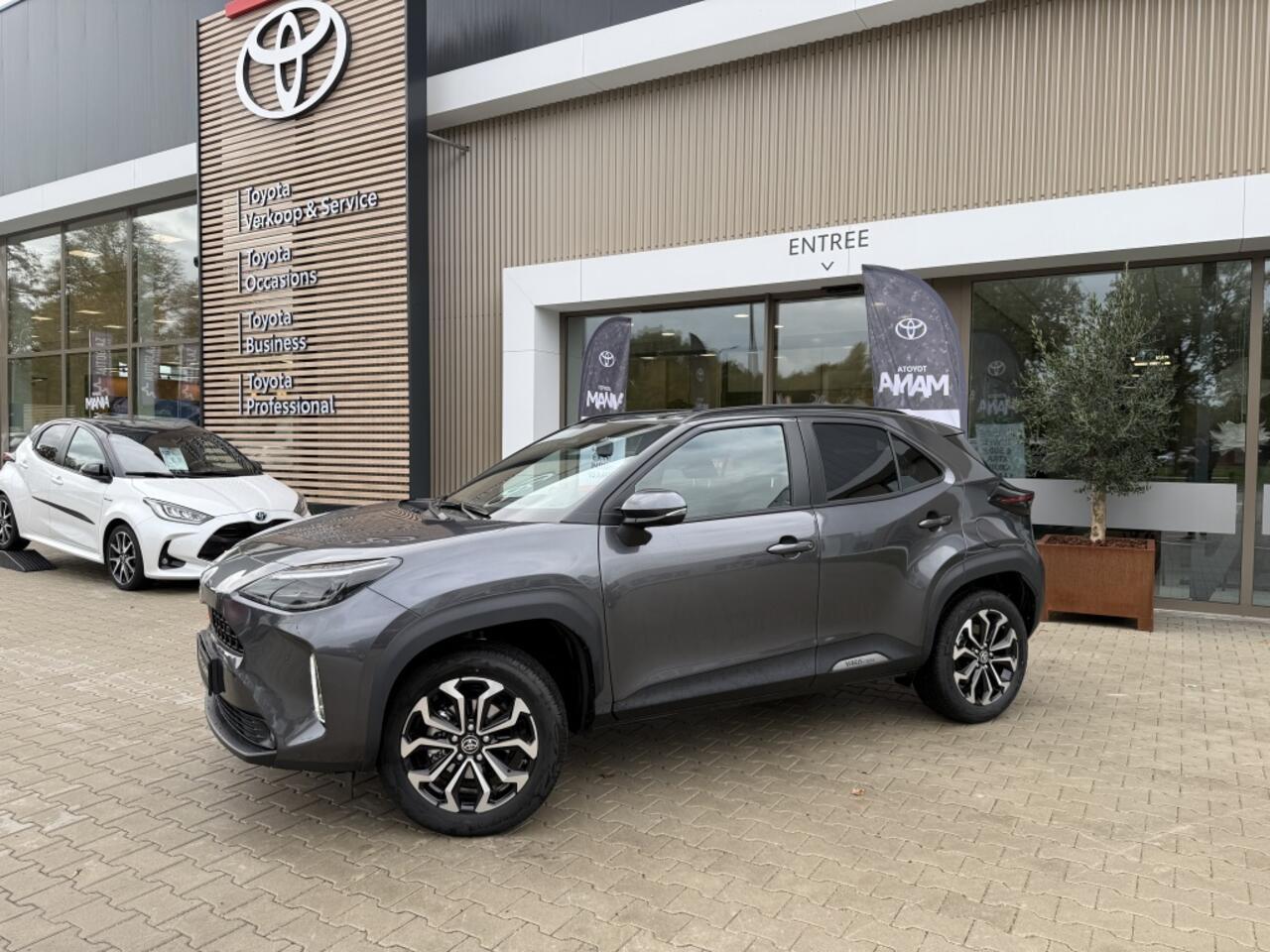 Toyota YARIS 1.5 Hybr 130 Dynamic | Trekhaak | PDC v/a | Stoel/stuur verwarm.