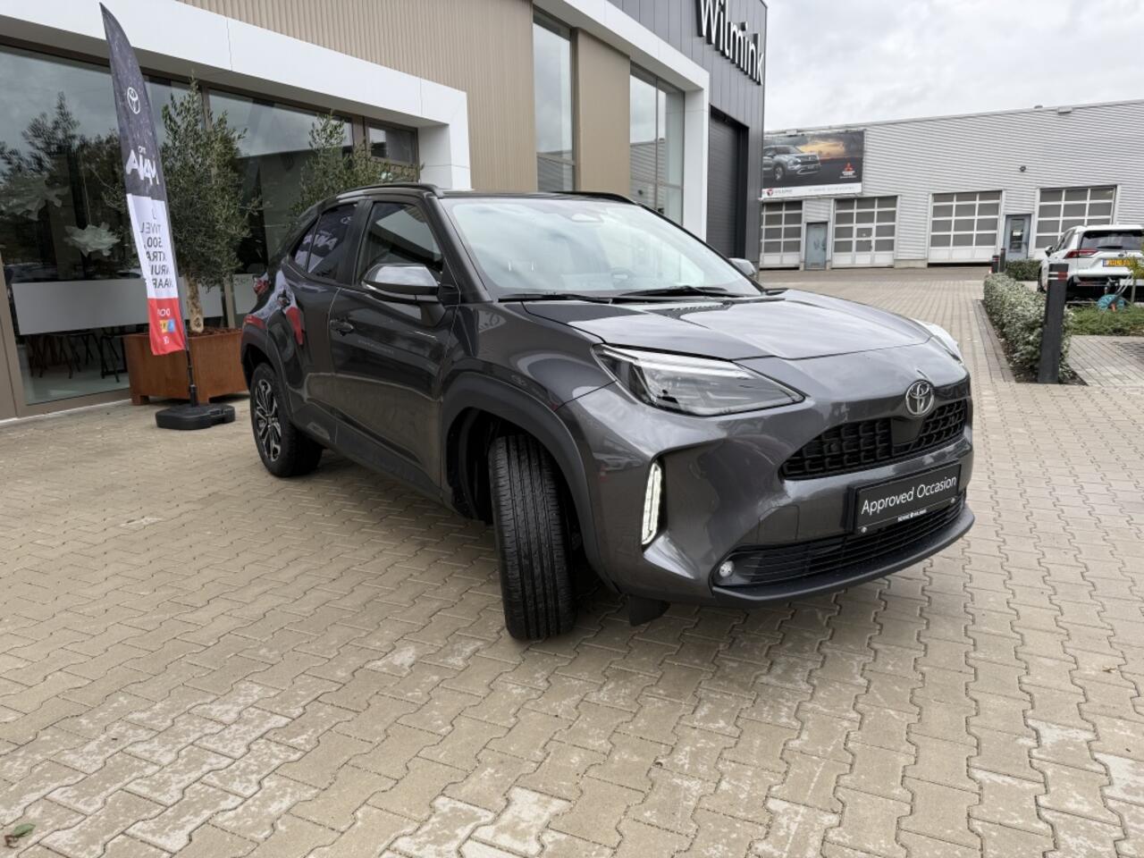 Toyota YARIS 1.5 Hybr 130 Dynamic | Trekhaak | PDC v/a | Stoel/stuur verwarm.