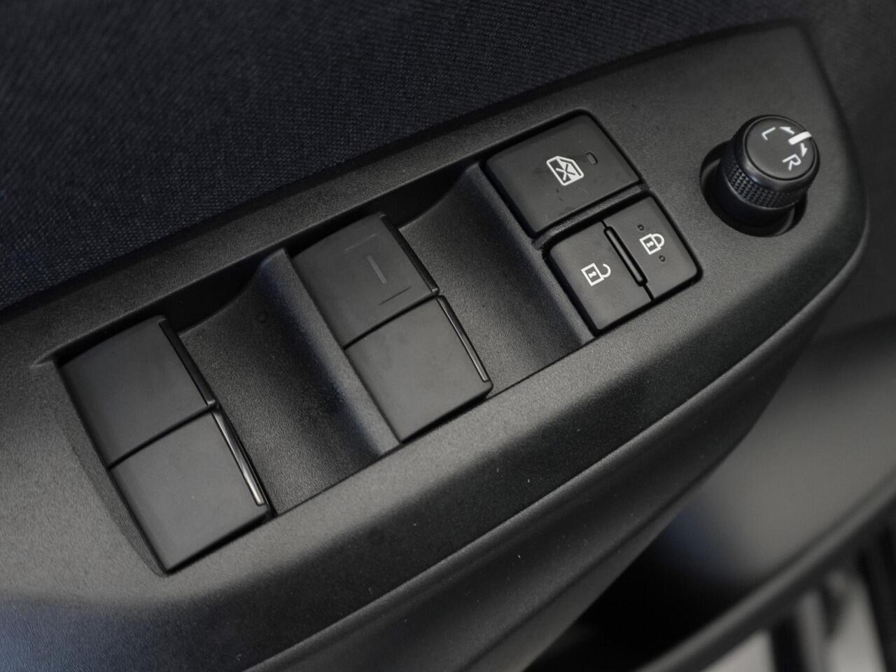 Toyota YARIS 1.5 Hybrid 115 Dynamic | Stoel- Stuurverwarming | App Connect | Ongebruikt | Rijklaarprijs