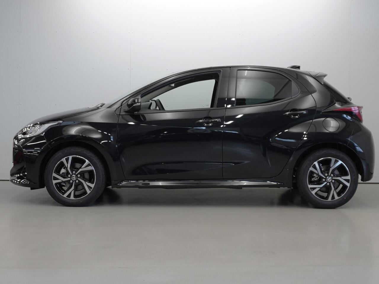 Toyota YARIS 1.5 Hybrid 115 Dynamic | Stoel- Stuurverwarming | App Connect | Ongebruikt | Rijklaarprijs