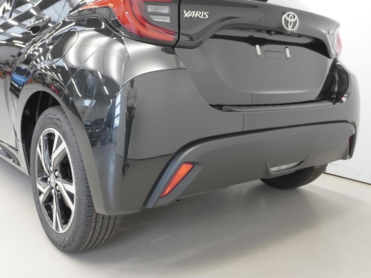 Toyota YARIS 1.5 Hybrid 115 Dynamic | Stoel- Stuurverwarming | App Connect | Ongebruikt | Rijklaarprijs