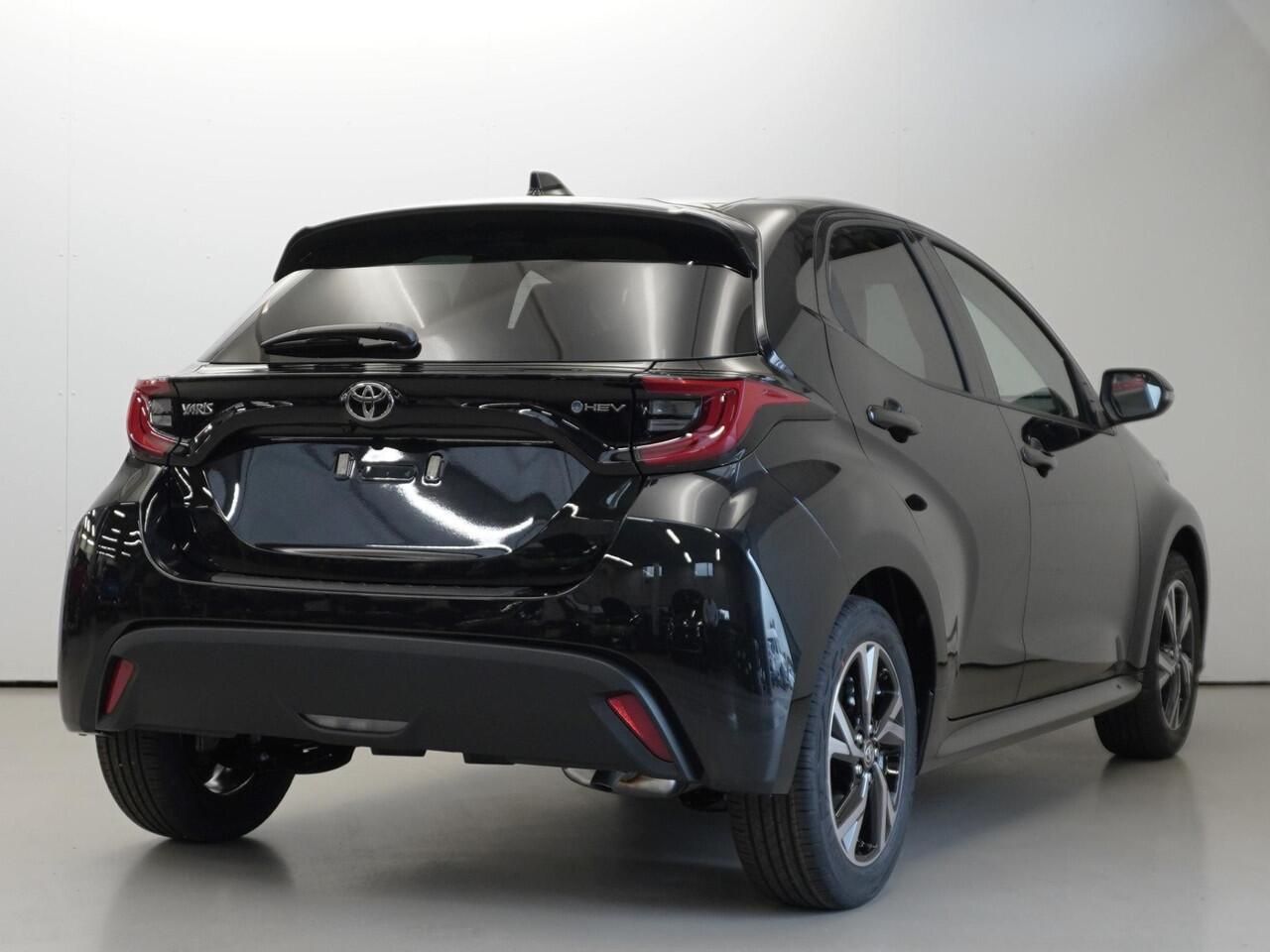 Toyota YARIS 1.5 Hybrid 115 Dynamic | Stoel- Stuurverwarming | App Connect | Ongebruikt | Rijklaarprijs
