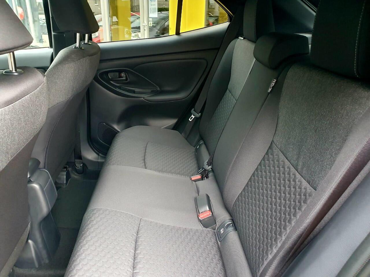 Toyota YARIS Cross 1.5 Hybrid 130pk Teamplayer All-in prijs!