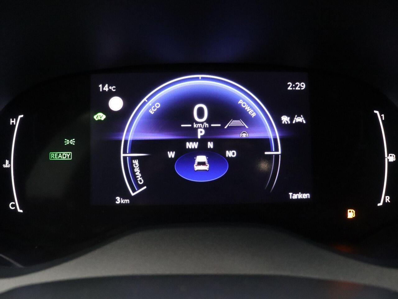 Toyota YARIS Cross 1.5 Hybrid 130 Dynamic | Achteruitrijcamera | Stuur, Voorruit en stoelverwarming | Apple Carplay & Android Auto |